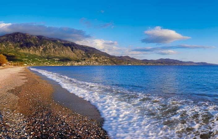 Vicky'S Cozy Nest, Your Home By The Sea Kalamata Exterior foto